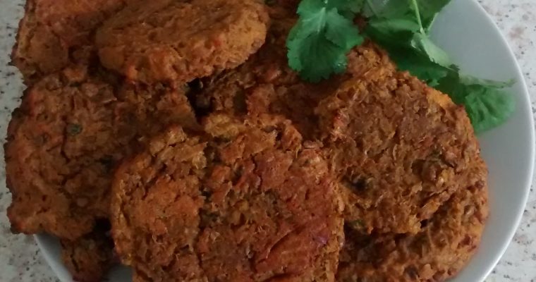 Spicy Sweet Potatoes and Lentils Burgers with Red Pepper Sauce
