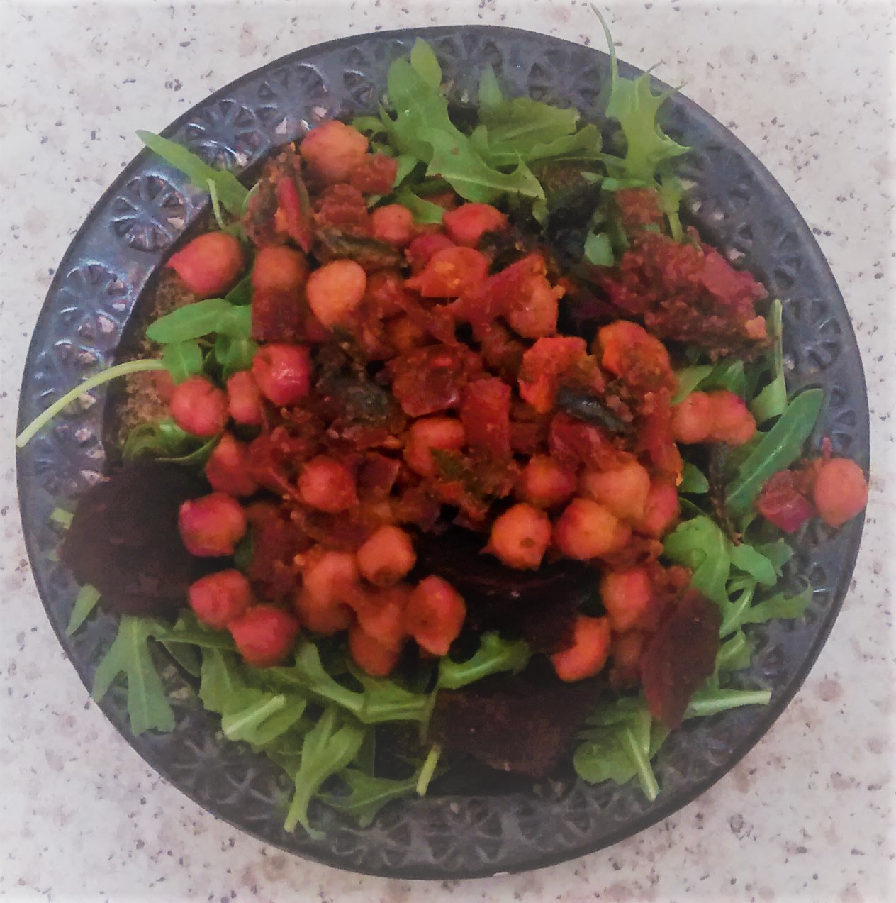 Spicy chickpeas and beetroot salad
